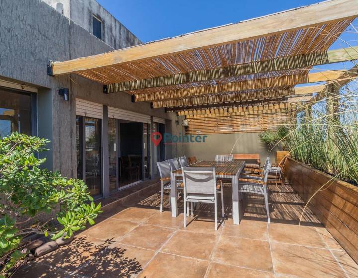 Apartamento Pocitos en alquiler con garage
