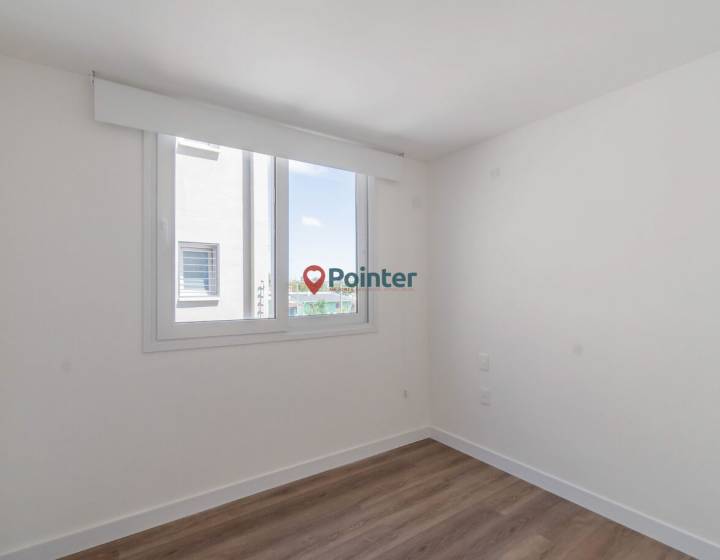 Venta apartamento de 2 dormitorios con cochera y terraza con parrillero propio en Malvin