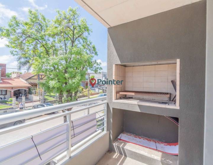 Venta apartamento de 2 dormitorios con cochera y terraza con parrillero propio en Malvin