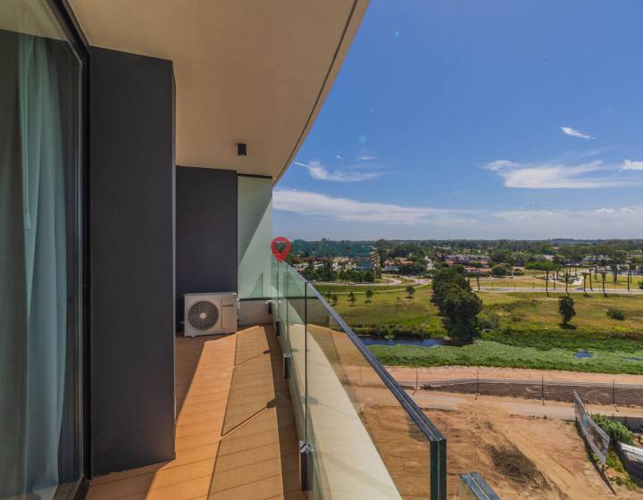 Apartamento de 3 dormitorios a estrenar en Carrasco Este, Ventura Tower Carrasco