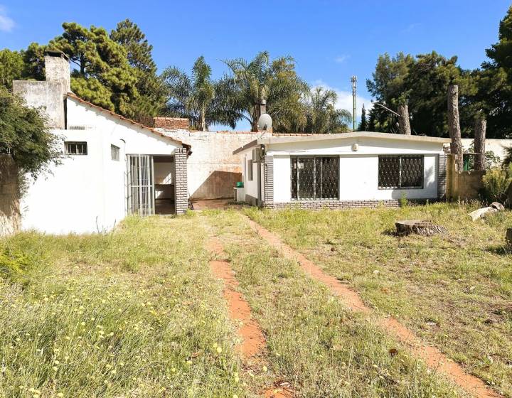 Alquiler casa 2 dormitorios 2 ba&ntilde;os M&eacute;danos de Solymar
