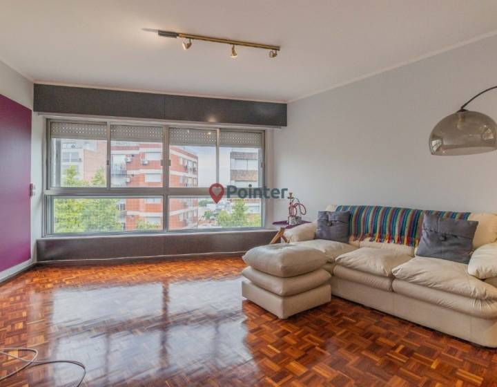 VENTA APARTAMENTO 2 DORMITORIOS SOBRE AVDA.BRASIL POCITOS