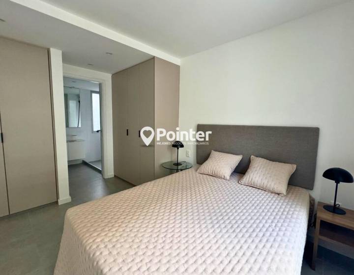 venta punta carretas 2 dormitorios 2 ba&ntilde;os y patio