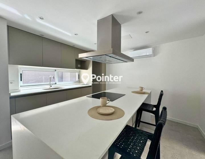 venta punta carretas 2 dormitorios 2 ba&ntilde;os y patio