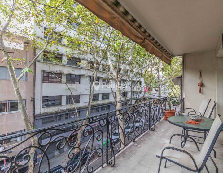 Alquiler apartamento amplio en el centro (sin muebles)
