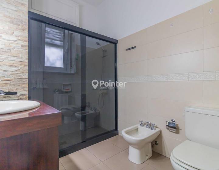 VENTA CASA 4 DORMITORIOS BARRIO PRADO