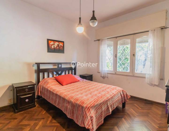 SE VENDE CASA 4 DORMITORIOS PADRON UNICO