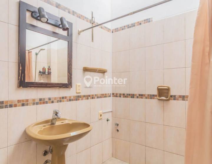 SE VENDE CASA 4 DORMITORIOS PADRON UNICO