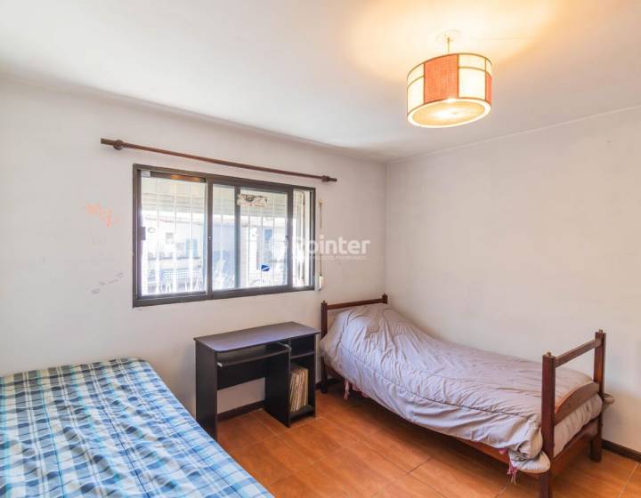 SE VENDE CASA 4 DORMITORIOS PADRON UNICO