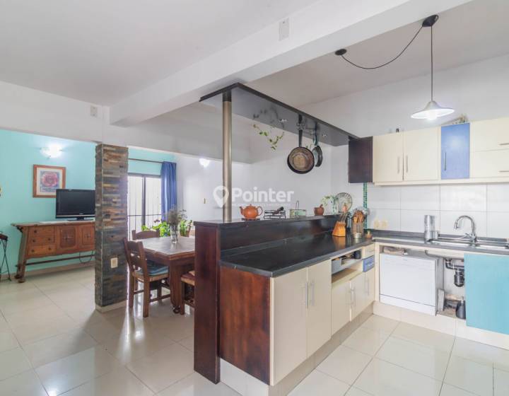 SE VENDE CASA 4 DORMITORIOS PADRON UNICO