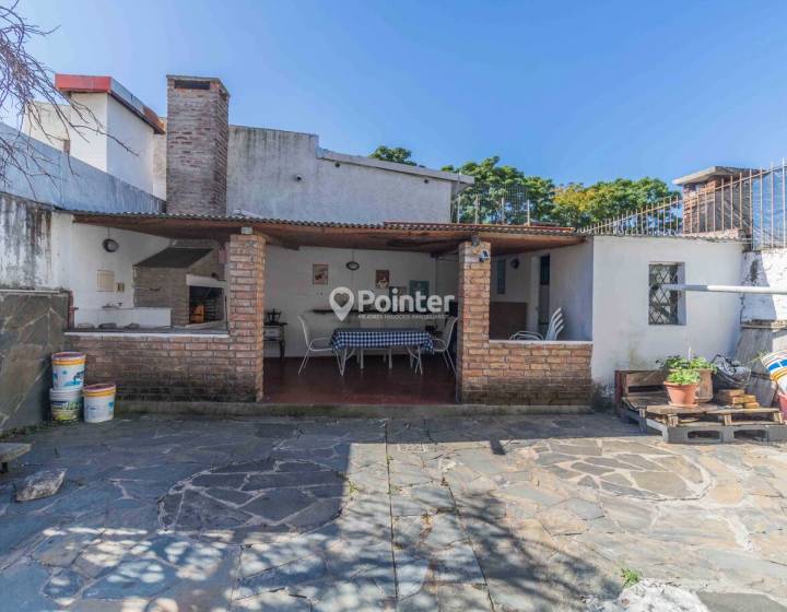 SE VENDE CASA 4 DORMITORIOS PADRON UNICO