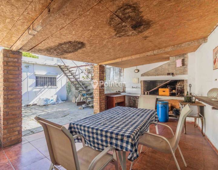 SE VENDE CASA 4 DORMITORIOS PADRON UNICO