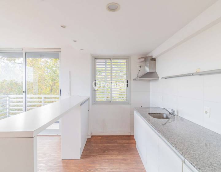 Venta apartamento 3 dormitorios y garaje x2-Barrio sur/Centro