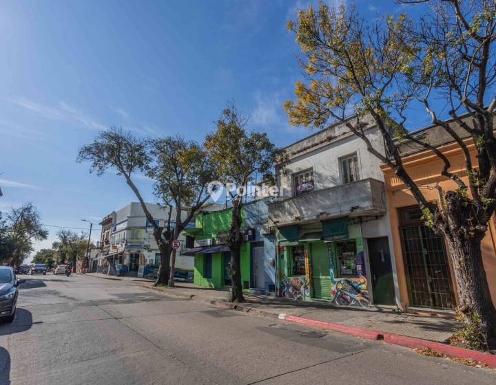 Venta Apartamento 2 dormitorios Cerro y Local Comercial