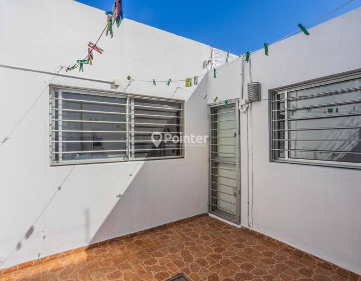 Hermosa Casa Reciclada 3 Dorm, 2 Ba&ntilde;os, Parrillero y Cochera.