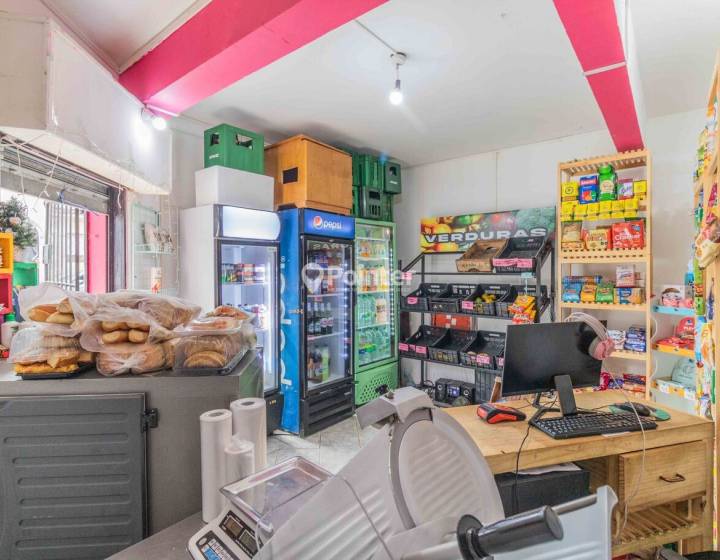 LOCAL COMERCIAL CON RENTA EN POCITOS