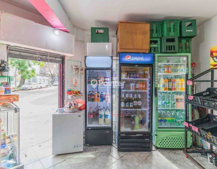 LOCAL COMERCIAL CON RENTA EN POCITOS