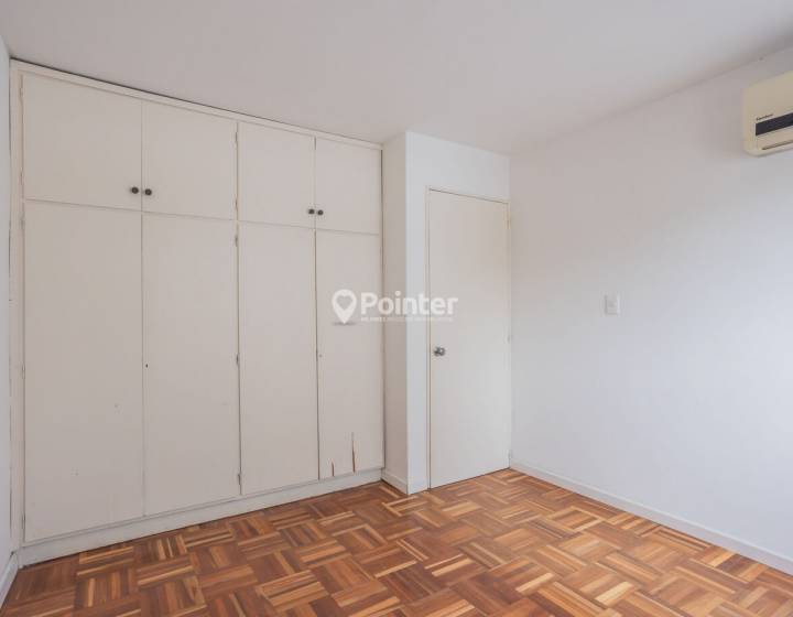 Apartamento 2 dormitorios, luminoso, entre Punta Carretas y Parque Rod&oacute;