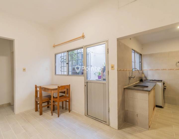Alquiler amplio apartamento 1 dormitorio con patio y parrillero &ndash; Parque Rod&oacute;