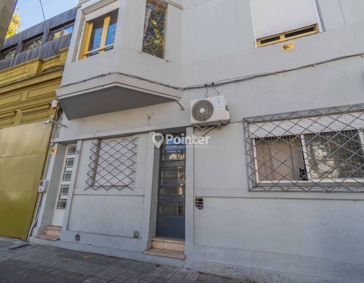 Alquiler amplio apartamento 1 dormitorio con patio y parrillero &ndash; Parque Rod&oacute;