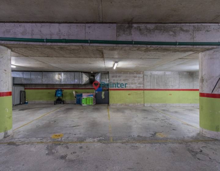 Ubicado en Malvin pr&oacute;ximo a variedad de servicios.
Pr&oacute;ximo al Portones Shopping y al Shopping Plaza...