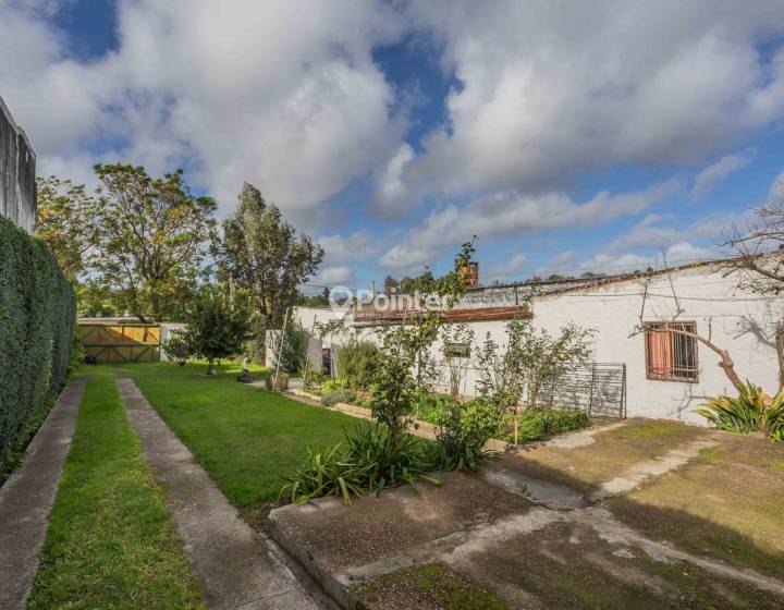 Gran Oportunidad Venta 2 Casas en Tres Ombues.