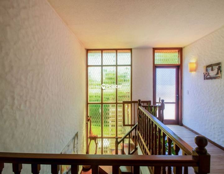 Casa En Venta En La Mansa, parada 10, 5 Dormitorios + Dependencia
