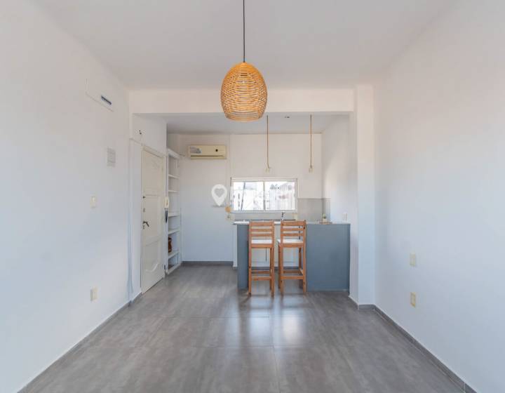 Alquiler monoambiente con vistas despejadas Cordon Sur