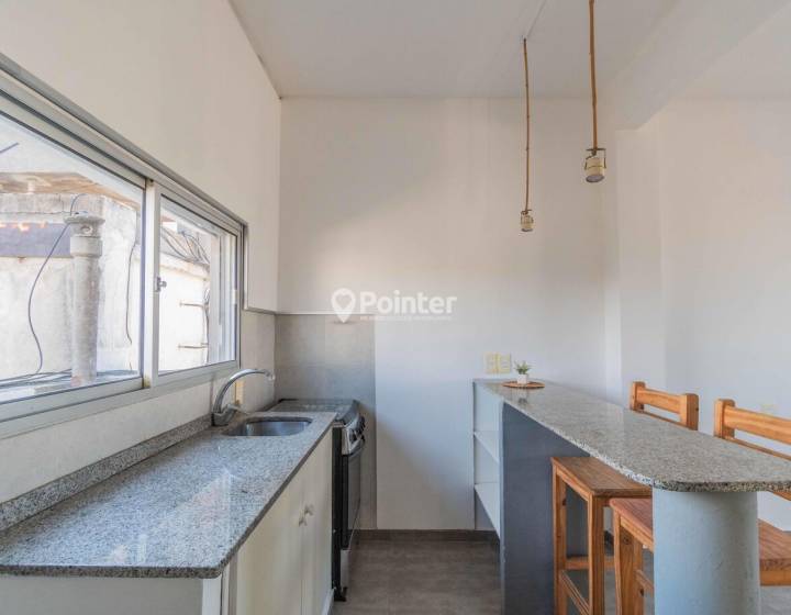 Alquiler monoambiente con vistas despejadas Cordon Sur