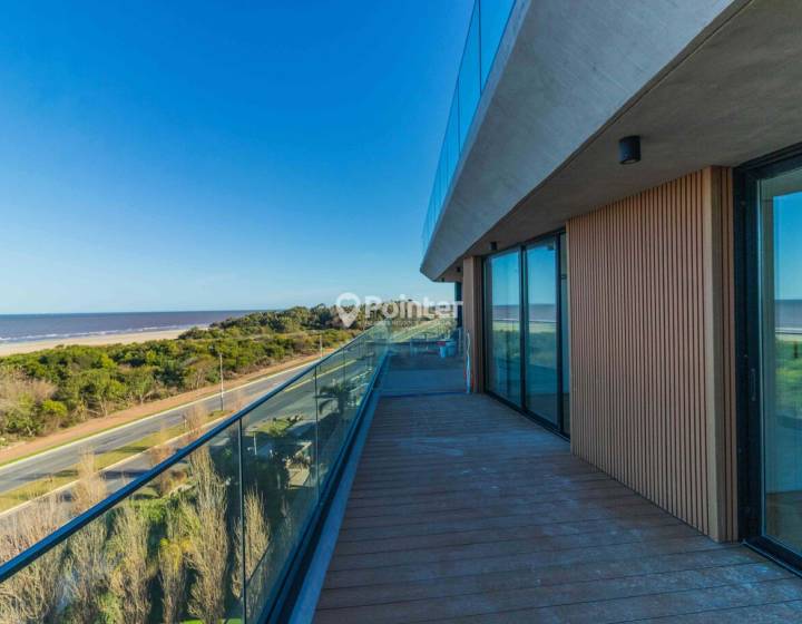 Apartamento de 3 dormitorios en Barra de Carrasco