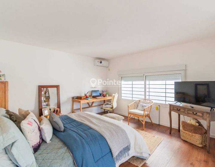 Venta Casa PH 3 Dormitorios + Jard&iacute;n + Cochera en el coraz&oacute;n de Malv&iacute;n