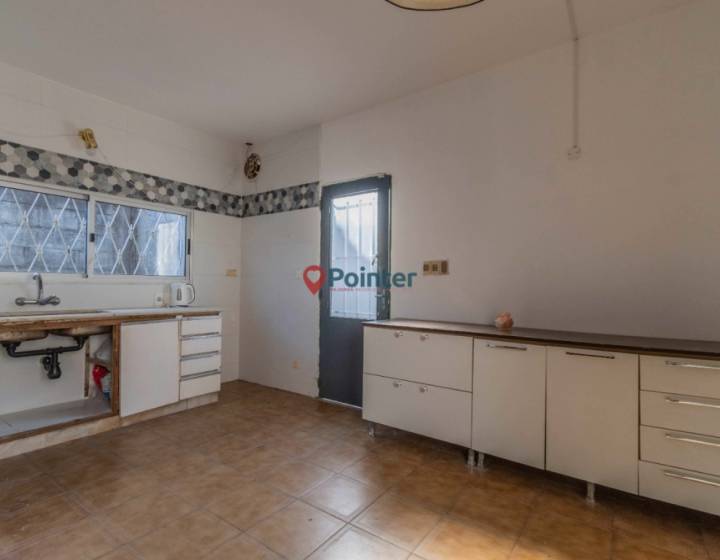 SE ALQUILA CASA 3 DORMITORIOS EN BARRIO PE&Ntilde;AROL