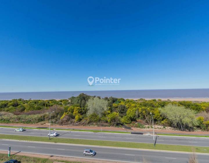 Penthouse de 3 dormitorios en Barra de Carrasco