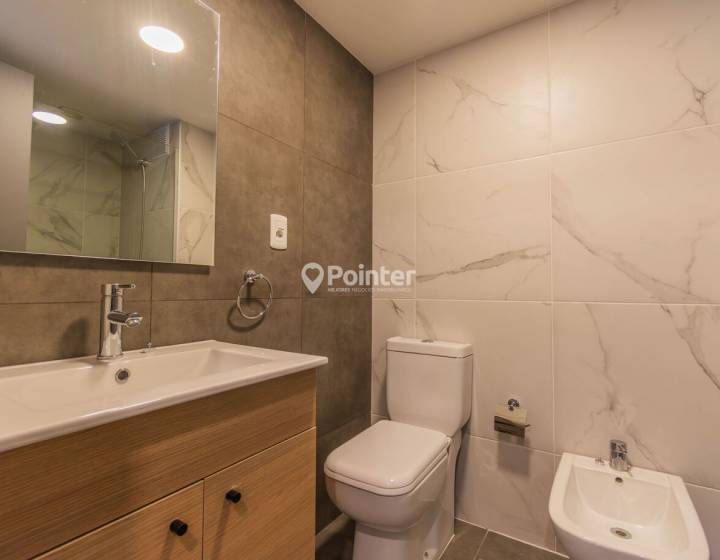 Apartamento 2 Dormitorios Con Balc&oacute;n + Garage- La Blanqueada