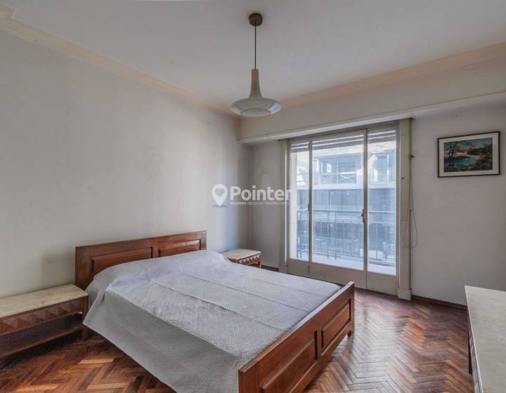 Oportunidad en el Centro &ndash; 4 Dormitorios, 3 Ba&ntilde;os