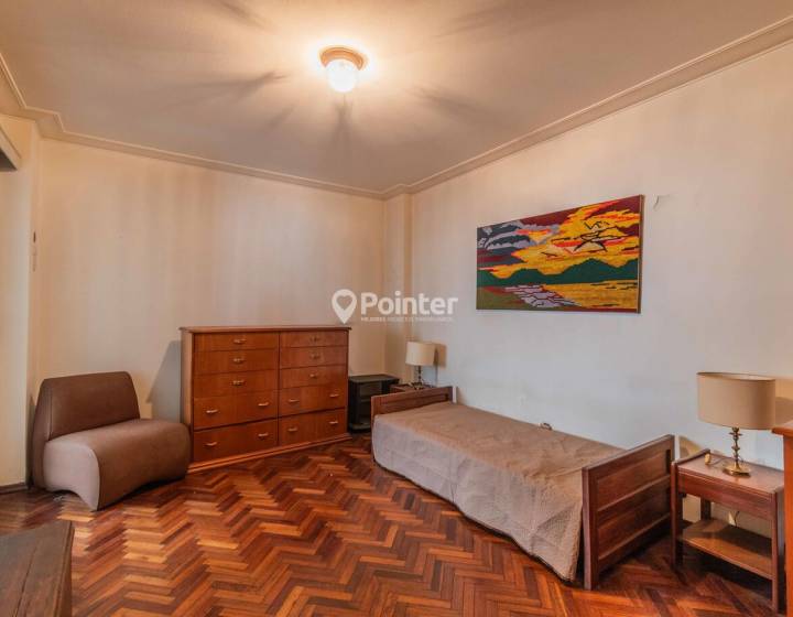 Oportunidad en el Centro &ndash; 4 Dormitorios, 3 Ba&ntilde;os