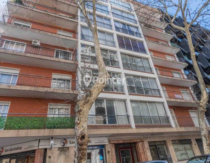 Oportunidad en el Centro &ndash; 4 Dormitorios, 3 Ba&ntilde;os