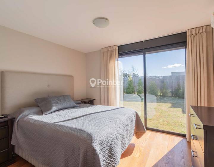 VENTA Casa Huerta de los Horneros, 4 Dormitorios, 3 ba&ntilde;os + Piscina