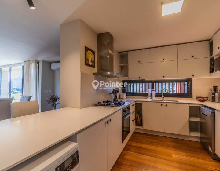 VENTA Casa Huerta de los Horneros, 4 Dormitorios, 3 ba&ntilde;os + Piscina