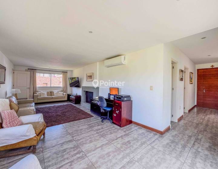 VENTA Casa moderna en Altos de la Tahona, 3 Dormitorios, Piscina y Vista al Golf