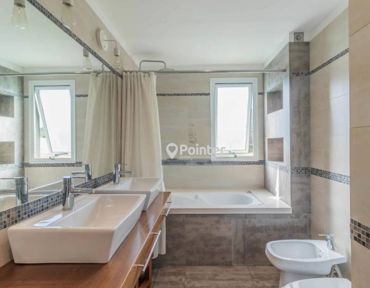 VENTA Casa moderna en Altos de la Tahona, 3 Dormitorios, Piscina y Vista al Golf