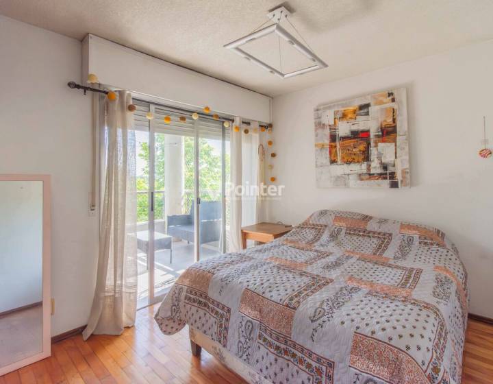 Apartamento tres dormitorios Aguada