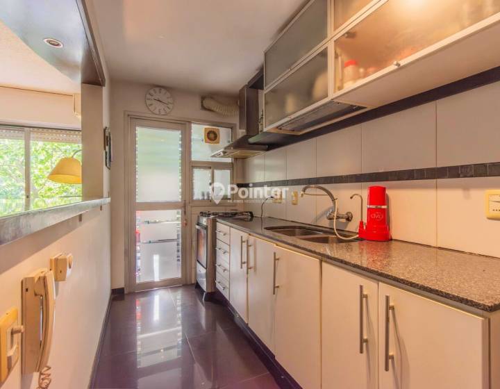 Apartamento tres dormitorios Aguada