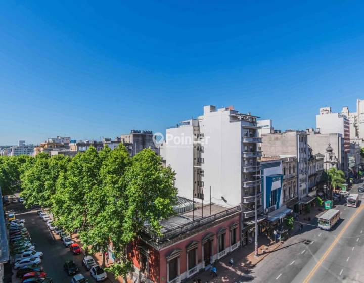 Venta Apartamento en el Centro 3 dormitorios 2 ba&ntilde;os mas servicio