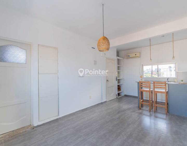 Alquiler monoambiente con vistas despejadas Cordon Sur