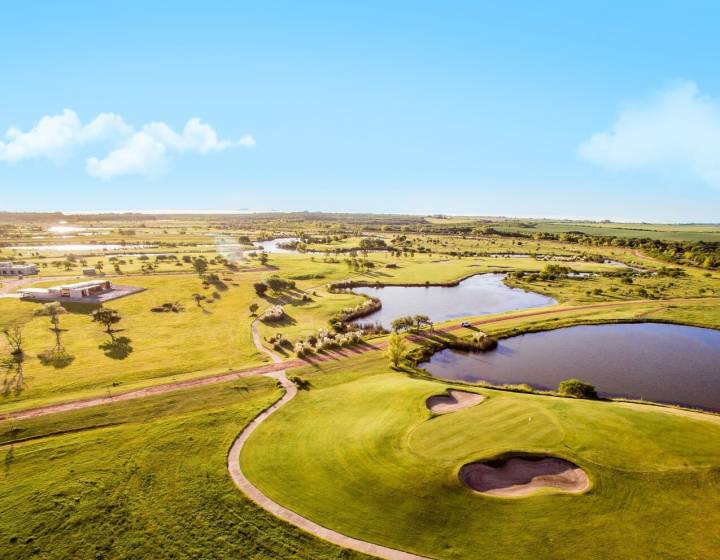 CARMELO GOLF - Venta de Lotes en barrio privado con golf, playa y amenities premium