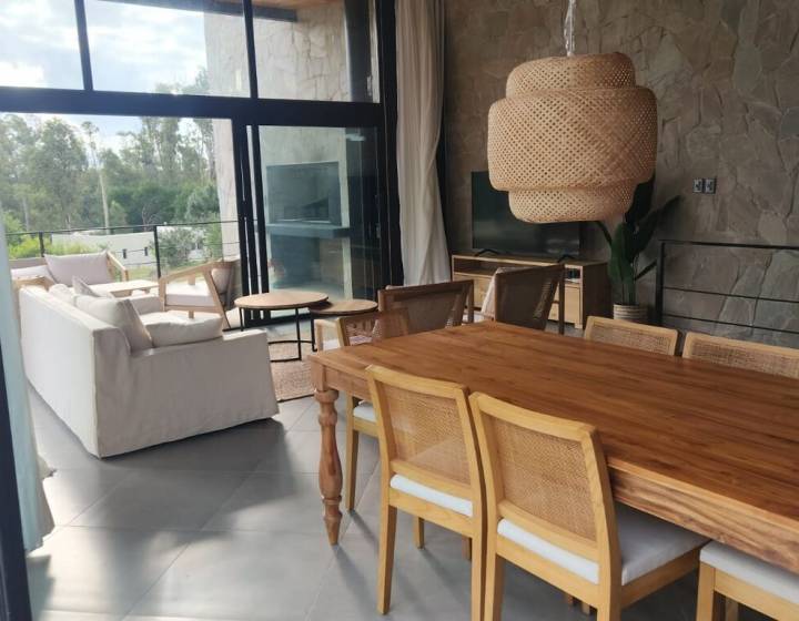 ALQUILER DE DUPLEX EN LA BARRA MALDONADO