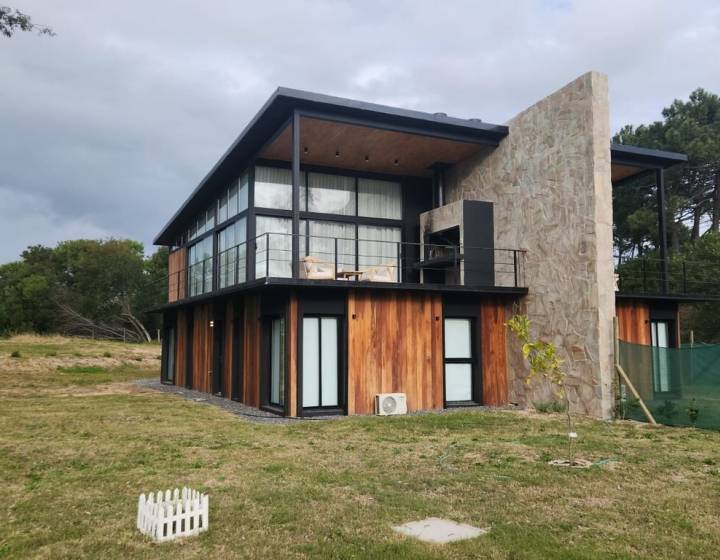 ALQUILER DE DUPLEX EN LA BARRA MALDONADO
