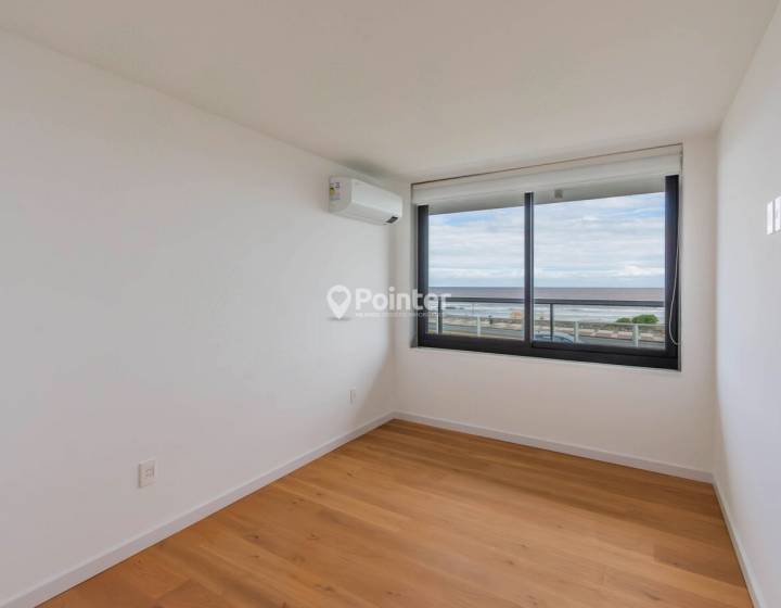Apartamento 3 dormitorios y garaje Rambla de Malv&iacute;n