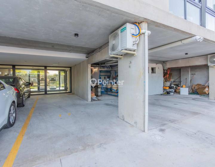 Penthouse a estrenar con gran terraza y doble cochera, Buceo